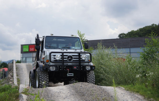 Illustration for article titled You Can Buy Schwarzenegger's Unimog And Terminate Any Terrain